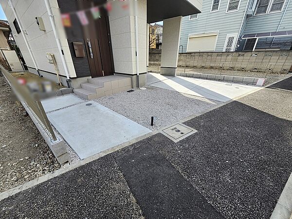 Kamirenjaku 5-chome, Mitaka City, Tokyo, Japan Kamirenjaku 5-chome, Mitaka City, Tokyo, Japan